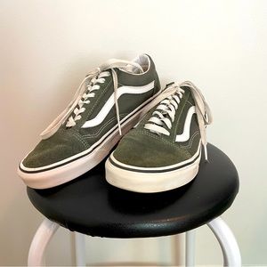Vans Low Rise Green Suede Sneakers - Sz 9